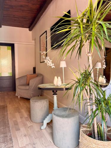 ÀBACO SUITE 2 Baths & Small Balcony in Trastevere