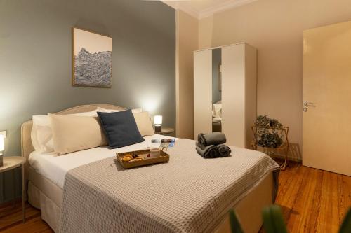 Lunar Retreat - Central 3BR Oasis