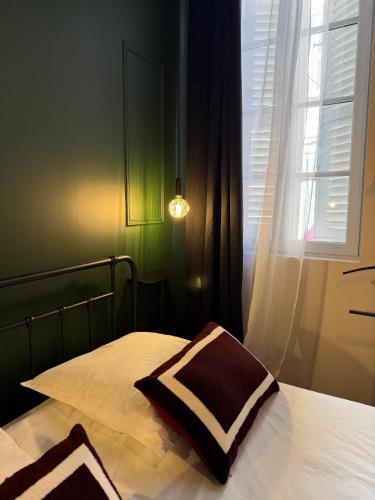 LE BOUDOIR - Erotic room- Jacuzzi - Tantra -Rétroprojecteur - Hypercentre
