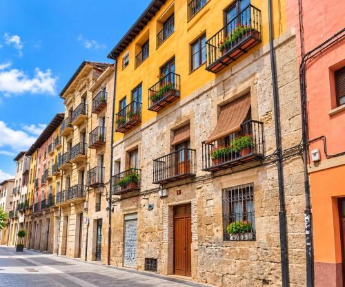 EL RINCÓN DEL MARQUÉS ÁTICO con aire acondicionado junto a Laurel