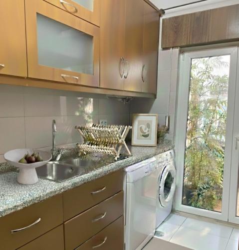 Coastal Retreat - Pool, Big Terrace, 3Min to Beach