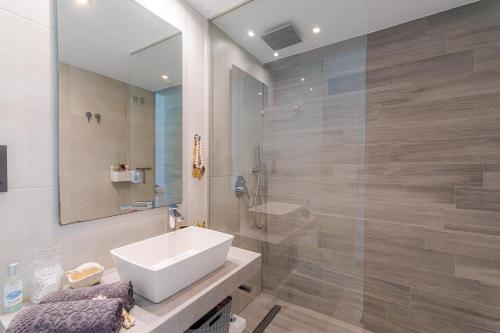 Luxury Penthouse with private Rooftop Terrace, Pool, Punta Prima, Torrevieja