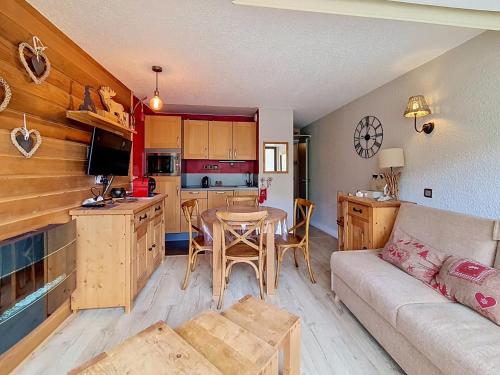 Résidence Biellaz - Appartement rénové, lumineux et chaleureux · Départ et retour skis aux pieds · Vue montagne MAE-1474