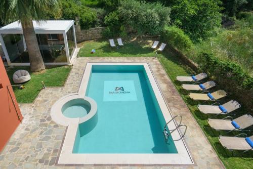 Family Villas Magic Media Resort with Private Heated Pool, Playground, Basketball & Game Room