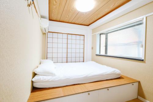 新宿中心#大久保韩国步行街#大久保站步行6分-Shinjuku center#Ookubo station 6 minutes walk#直达新宿 涉谷 表参道 池袋 上野 代代木 银座 原宿2X3
