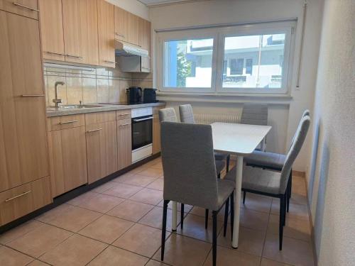 Salute 212, Renovated, Sauna, Jacuzzi, PS5, Free parking