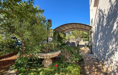 Lovely Apartment In Medulin With Wifi