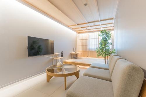 New Home 3BR 1 Min to the Station Namba 8 Min