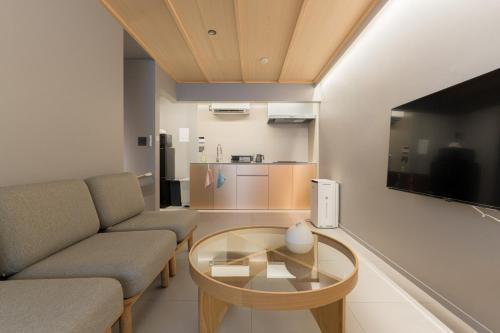 New Home 3BR 1 Min to the Station Namba 8 Min