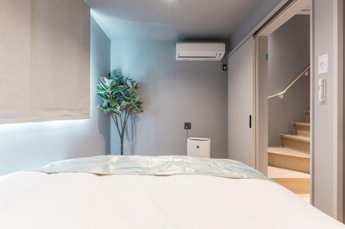 New Home 3BR 1 Min to the Station Namba 8 Min