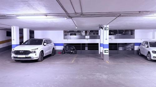 Romántico Ático Terraza privada y Cochera Gratis