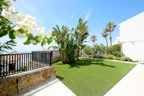 Estepona West Luxury Family Villa BRISAMAR