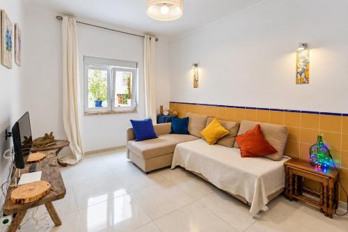 1-Bedroom Flat with Terrace, near Metro & Arena