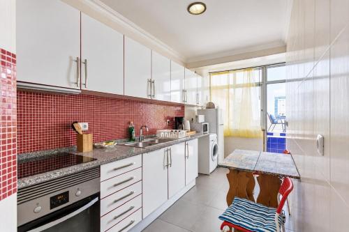 1-Bedroom Flat with Terrace, near Metro & Arena