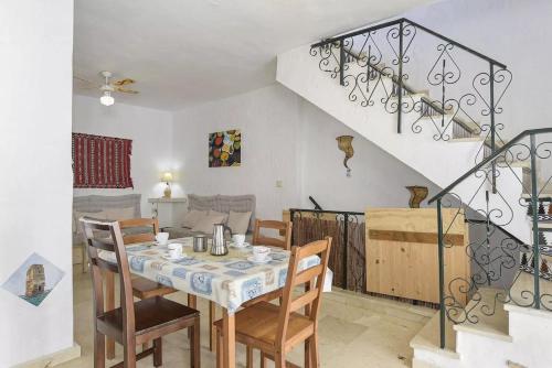 Casa Velazquez con terraza privada