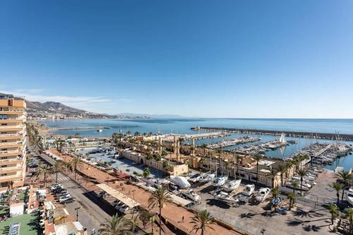 Seaview Apartment with WiFi Steps to Beach