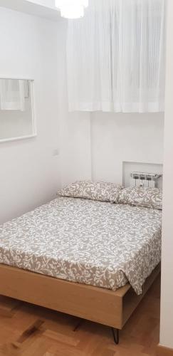 Aventino-Piramide Quiet Studio with Garden-View Terrace