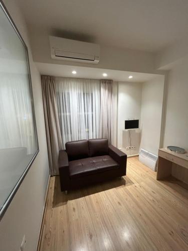 Pentelis 7A Apartment