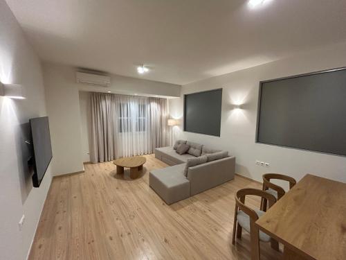 Pentelis 7A Apartment