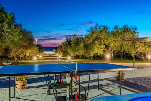 Villa Grioni, beach front villa with jacuzzi
