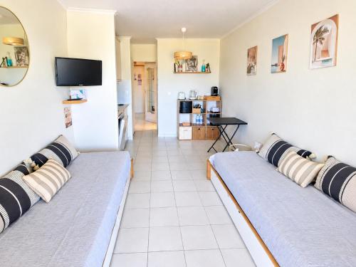 Studio CAP ESTEREL centre village