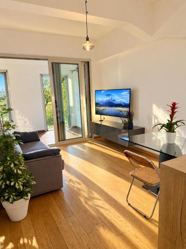 LURO Apartments - Suzzani 98