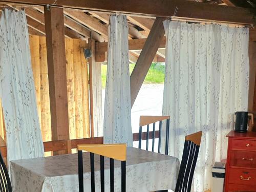Rustic Barn Experience-Surrounded by Nature & Farm