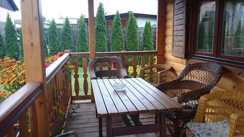 Letniskowy domek z bala w Mikołajkach