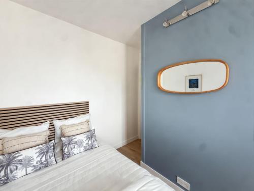 Studio lumineux pres du canal Saint Martin