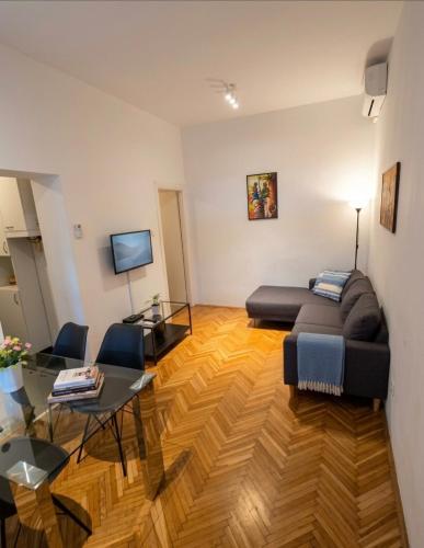 2 bedroom apartment Beta