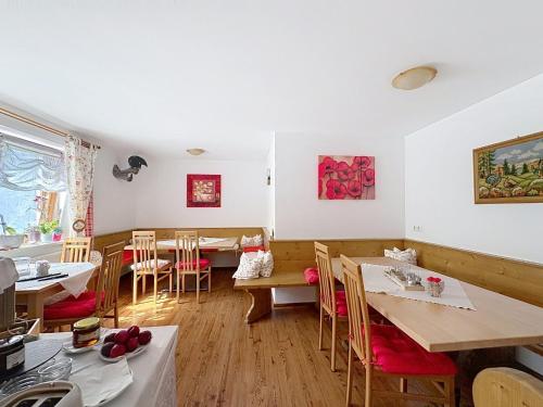 Apartment Gästehaus Steger incl- Sommercard by Interhome