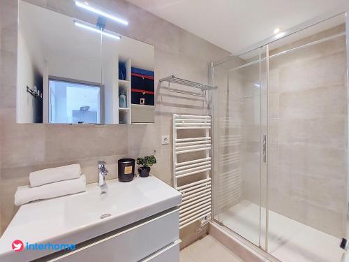 Apartment Les Caravelles by Interhome