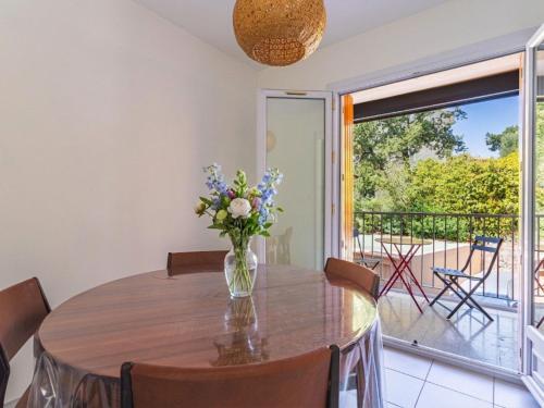 Apartment Les Roches Fleuries-2 by Interhome