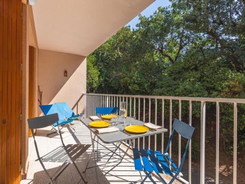 Apartment Les Roches Fleuries-2 by Interhome