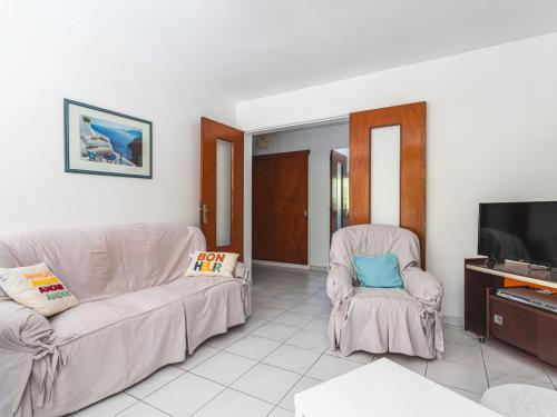 Apartment Les Roches Fleuries-2 by Interhome