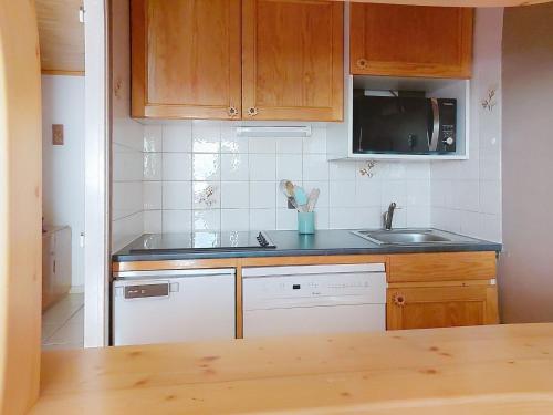 Apartment Les Tommeuses - Val Claret-39 by Interhome
