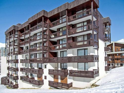 Apartment Les Tommeuses - Val Claret-39 by Interhome