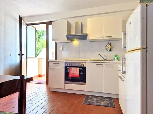 Apartment Valentina by Interhome