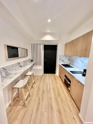 Appartement moderne Paris 20e proche du métro