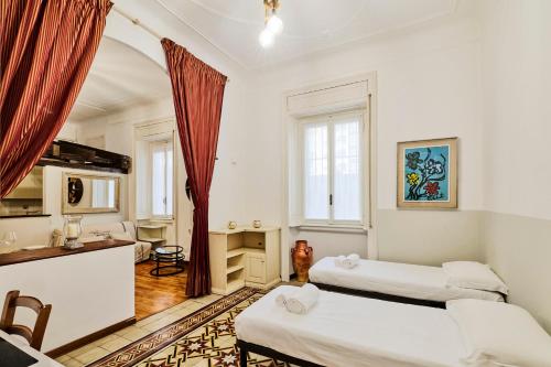 Elegant historic apartment in Città Studi