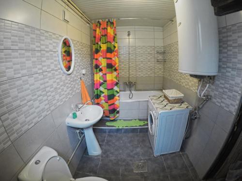 Koupelna v ubytování Shanti Hostel