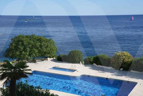 appartement spacieux vue mer avec piscine commune