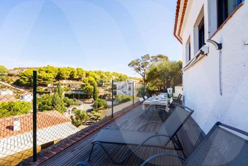 Maison vacances avec piscine commune et vue mer