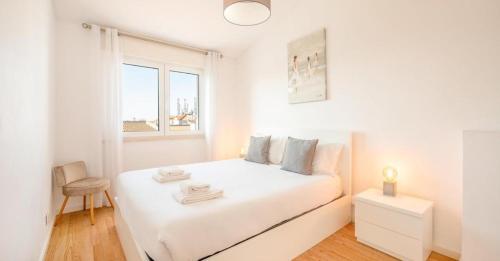 The Shoreline Villa Spacious 4BDR in Caparica