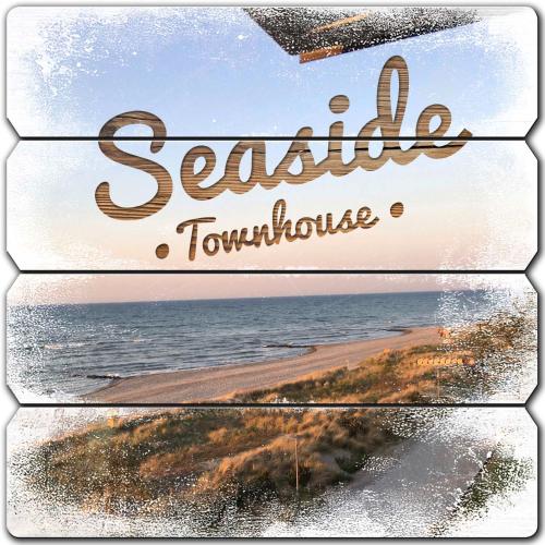 two pictures of the beach with the words seashoreournulse at Seaside-Townhouse in Timmendorfer Strand