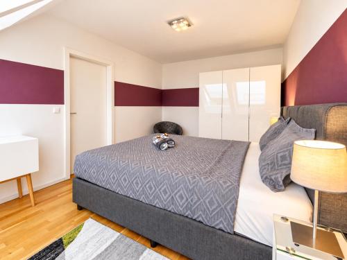 Modern Attic Apartment with Air conditioning near City Center