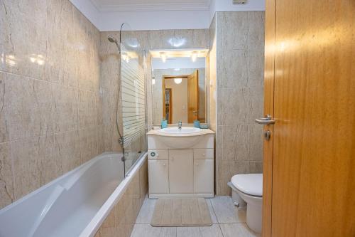 Golden Retreat Apartment by YOUR KEY MADEIRA