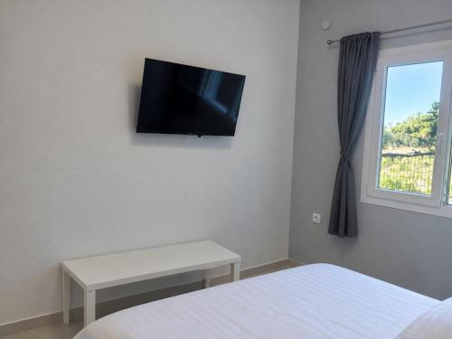 Katerina family holiday house by the airport