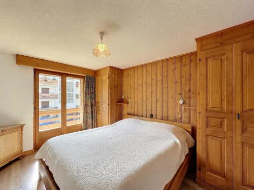 Madelia 218 Charming 2 Bedroom Apartment in Verbier with Mountain Views and Fireplace