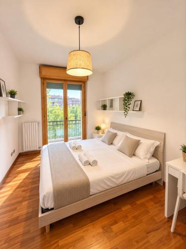 Big apartment with terrace near the stadium with parking and wifi